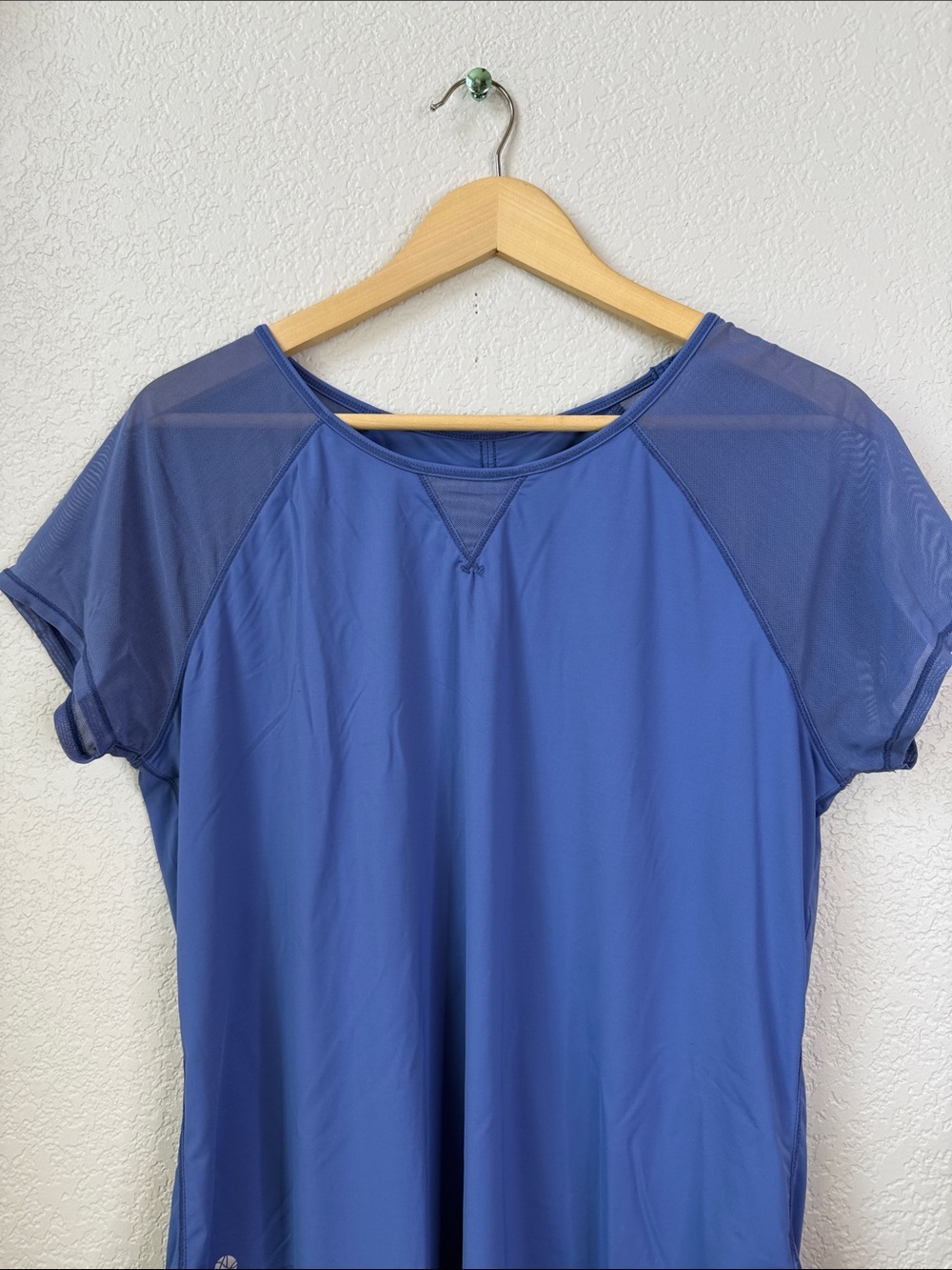 Another Love Movement Short Sleeve Tee Shirt Blue Purple Periwinkle size Medium - Picture 2 of 8